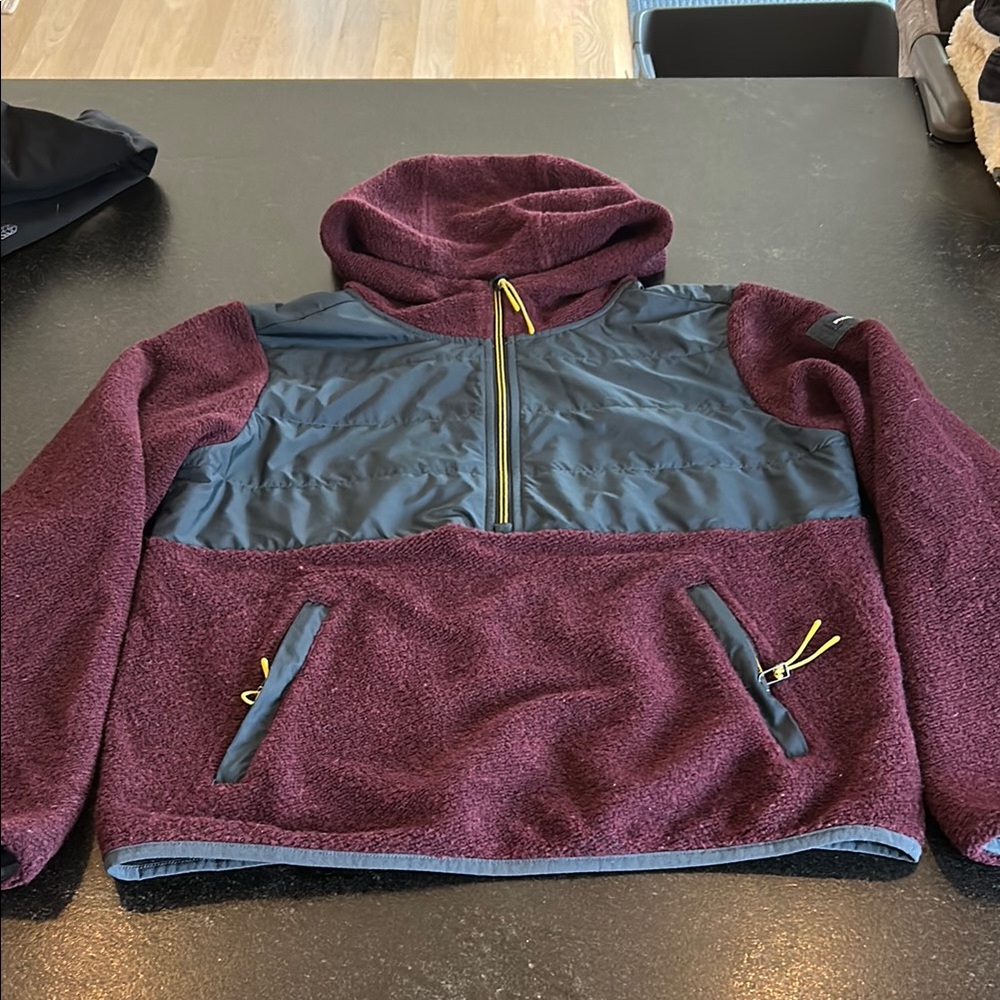 Prana IncrediWool 1/2 zip hooded jacket medium